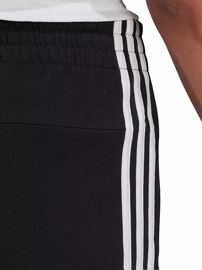 ADIDAS | Damen Fitnessshort Essentials Slim 3-Streifen | schwarz