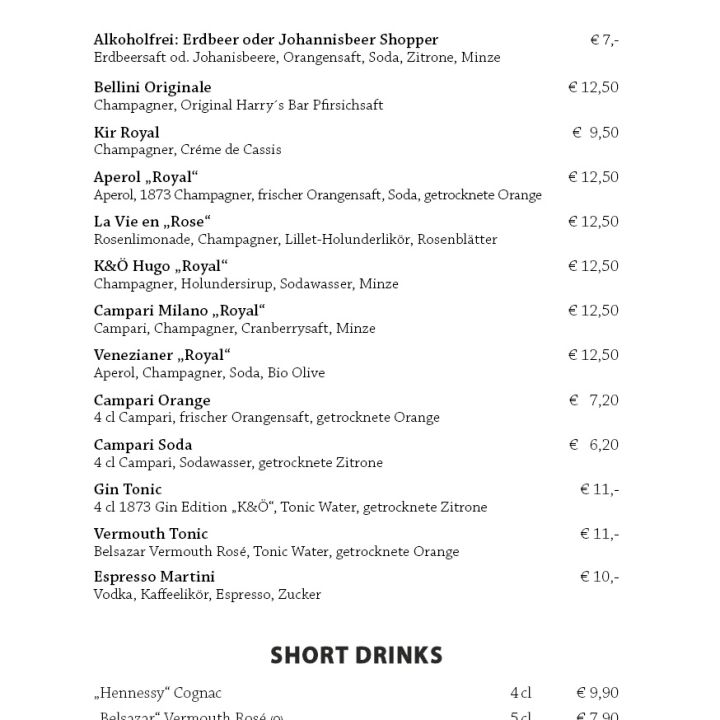 Getränkekarte mit Longdrinks mit 1873 Champagner und Shortdrinks, einschließlich Namen, Zutaten, Größen und Preisen in Euro, in deutscher Sprache.