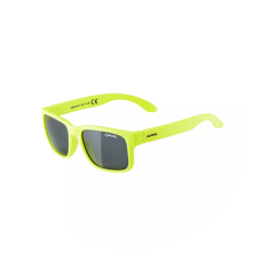 Neongelbe Sonnenbrille mit schwarzen Gläsern auf weißem, kreisförmigem Hintergrund. Auf den Bügeln sind "CHIMAC" und "ALPHA" aufgedruckt.