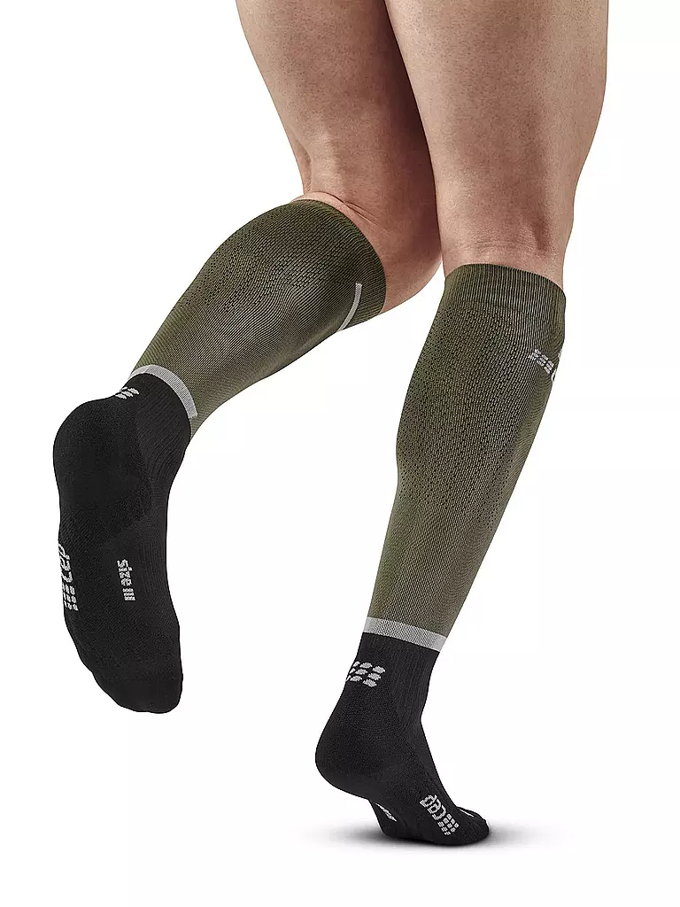 CEP | Herren Kompressionsstutzen The Run | olive