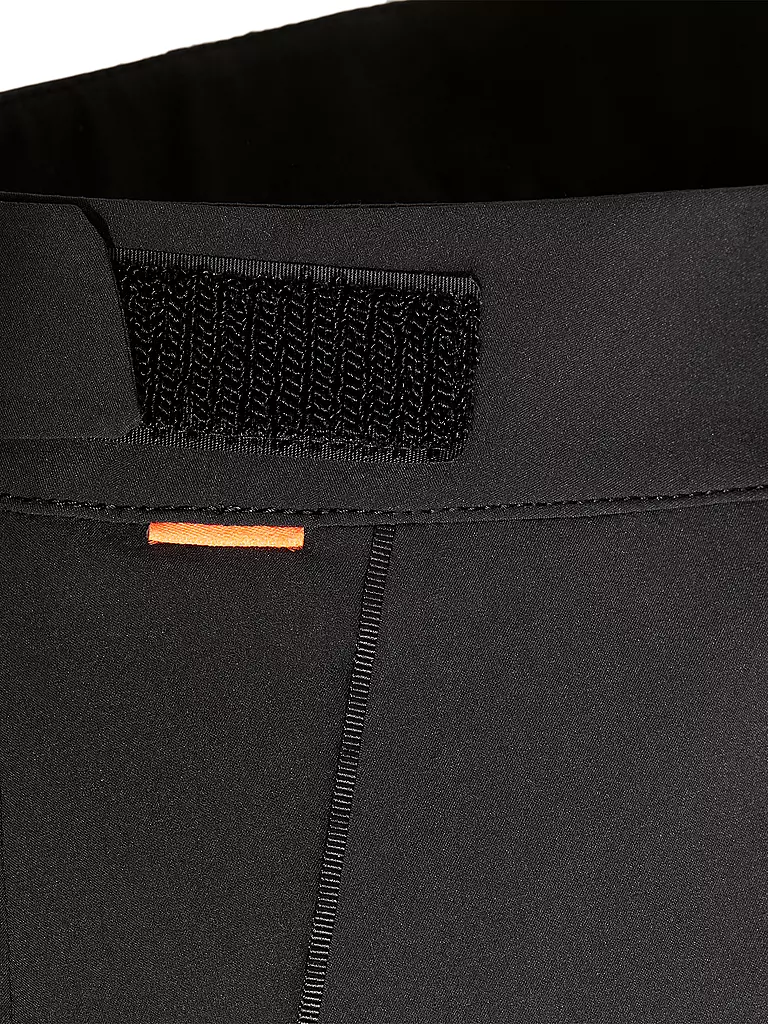MAMMUT | Damen Wandershort Runbold  | schwarz