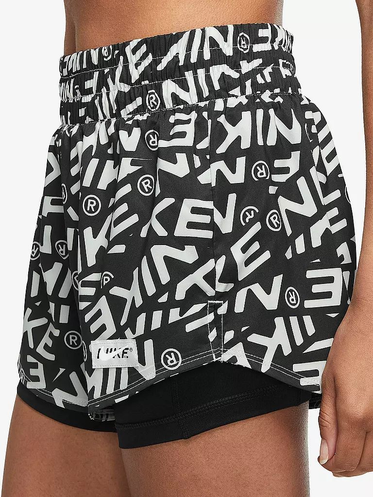 NIKE | Damen Fitnessshort Dri-FIT One | schwarz