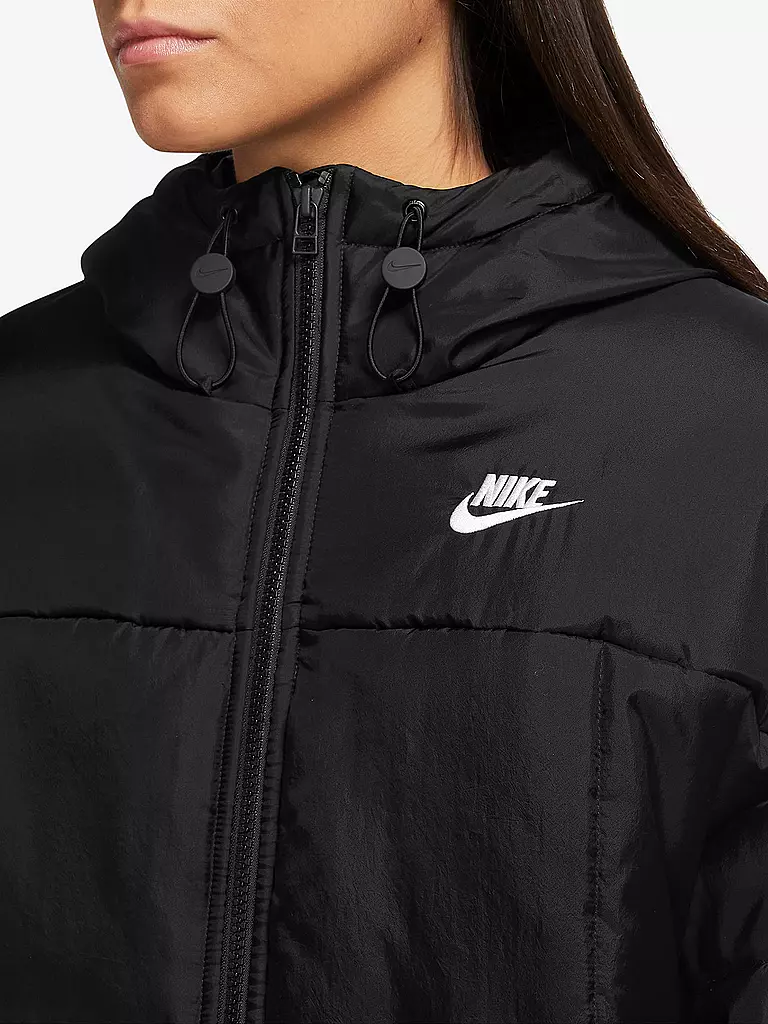 NIKE | Damen Jacke Sportswear Therma-FIT Classic | schwarz