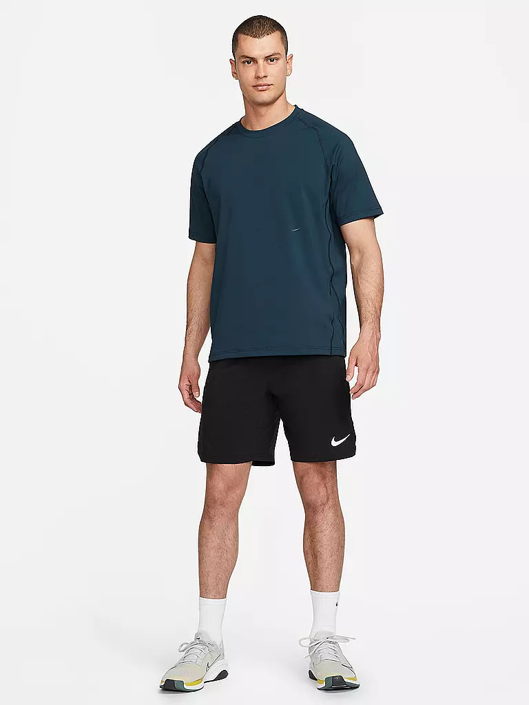 NIKE | Herren Fitnessshirt Dri-FIT ADV A.P.S. | weiss