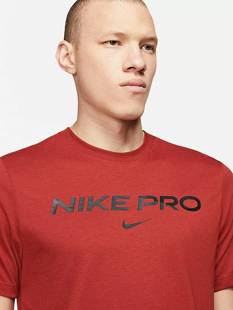 NIKE | Herren Fitnessshirt Pro | rot