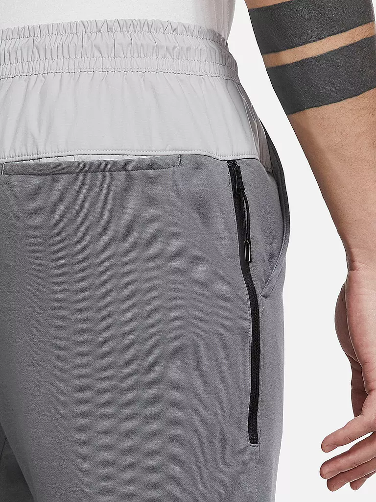 NIKE | Herren Jogginghose Sportswear Tech Essentials+ | grau