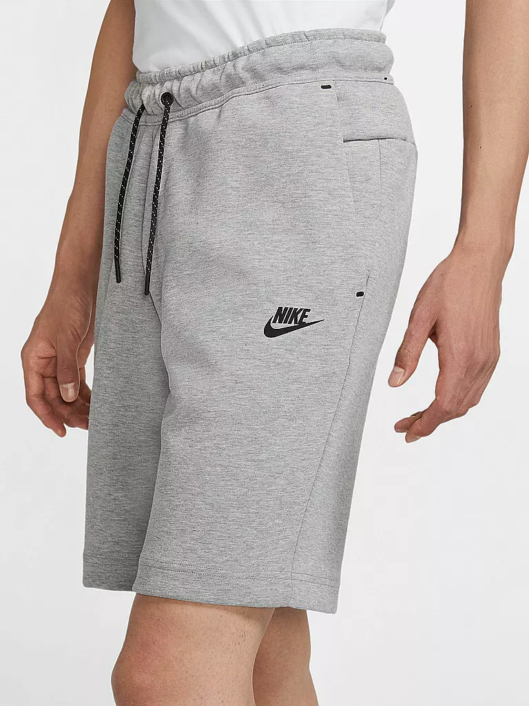 NIKE | Herren Short Sportswear Tech Fleece | grau