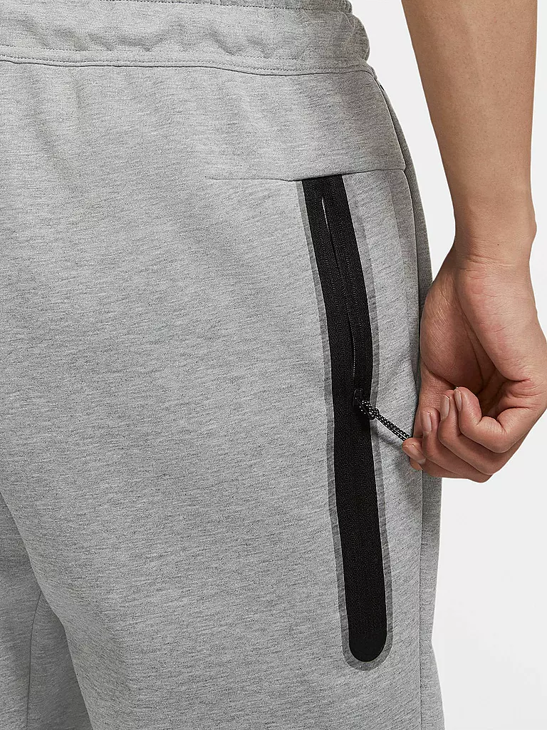 NIKE | Herren Short Sportswear Tech Fleece | grau