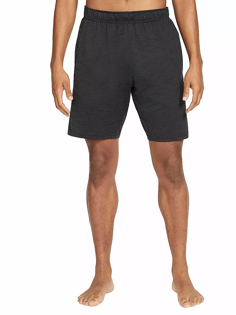 NIKE | Herren Yoga Short Dri-FIT | schwarz