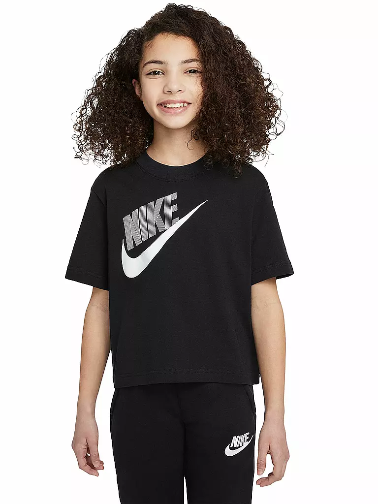 NIKE | Mädchen T-Shirt Sportswear Essential | schwarz