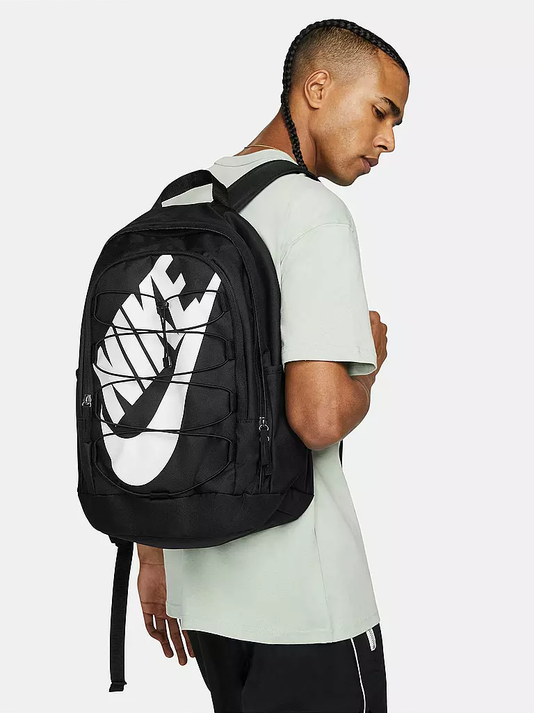 NIKE | Rucksack Hayward 26L | schwarz