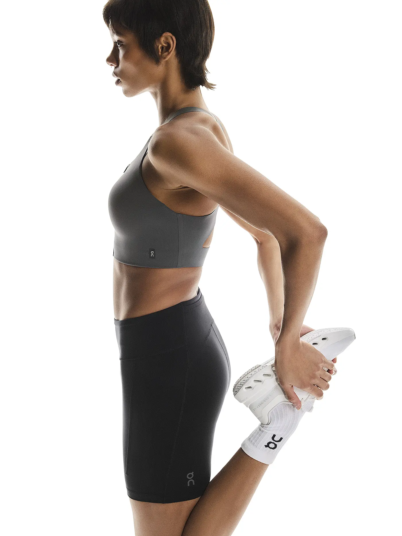 ON | Damen Laufshort Performance | schwarz