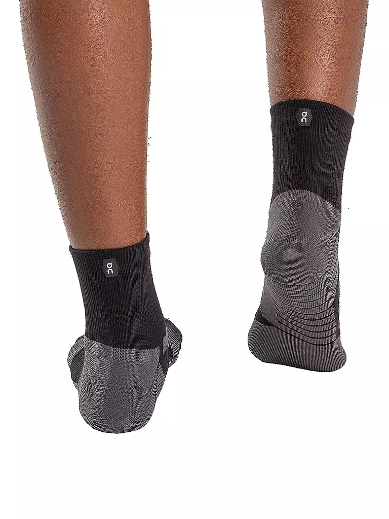 ON | Damen Laufsocken Performance Mid | schwarz