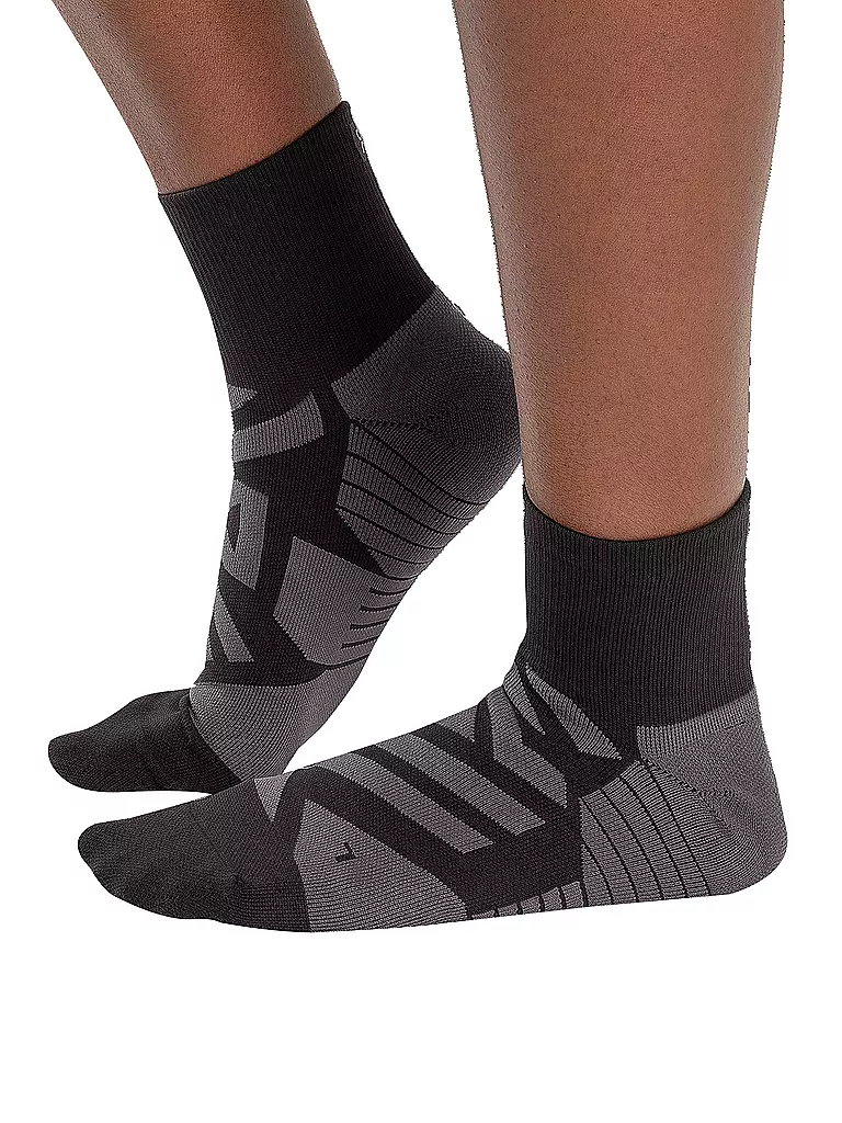 ON | Damen Laufsocken Performance Mid | schwarz