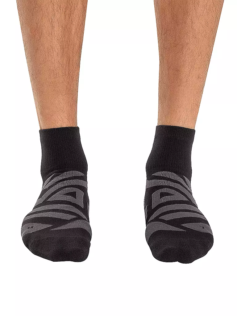 ON | Herren Laufsocken Performance Mid | schwarz