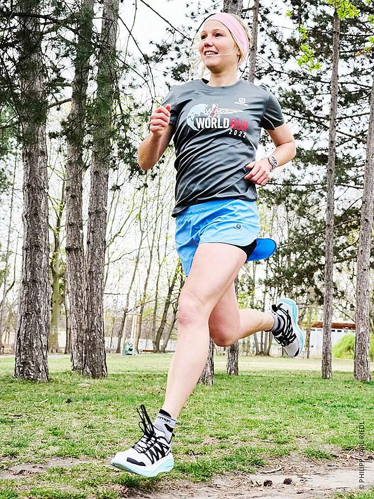 SALOMON | Damen Laufshirt Wings for Life World Run 2022 | grau