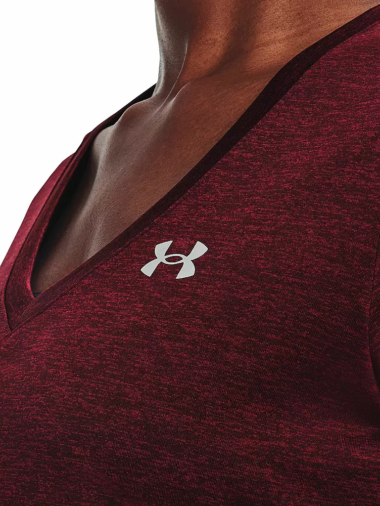 UNDER ARMOUR | Damen Fitnessshirt UA Tech™ Oberteil mit Twist-Effekt und V-Ausschnitt | dunkelrot