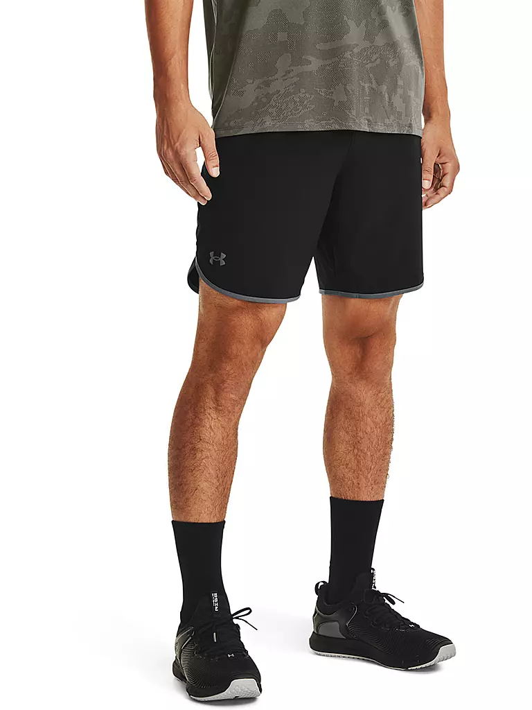 UNDER ARMOUR | Herren Fitnessshort UA HITT Woven | schwarz